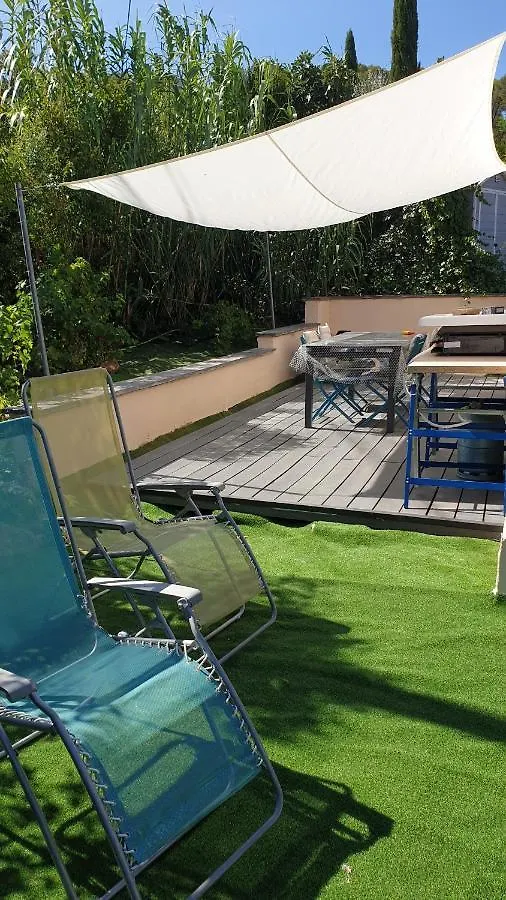 Appartement Casa Bella à Pierrefeu-du-Var 0*,  France